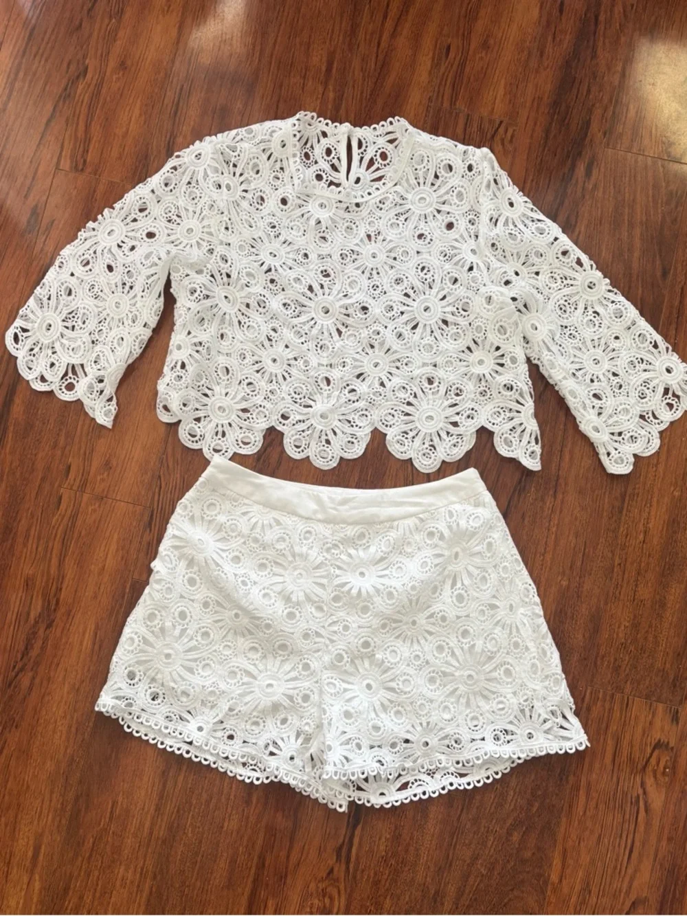Nordstrom Rack White Lace Crochet Two-Piece Set - Top & Shorts - Picture 2 of 16
